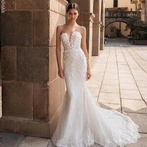 Pronovias Aethra Wedding Dress